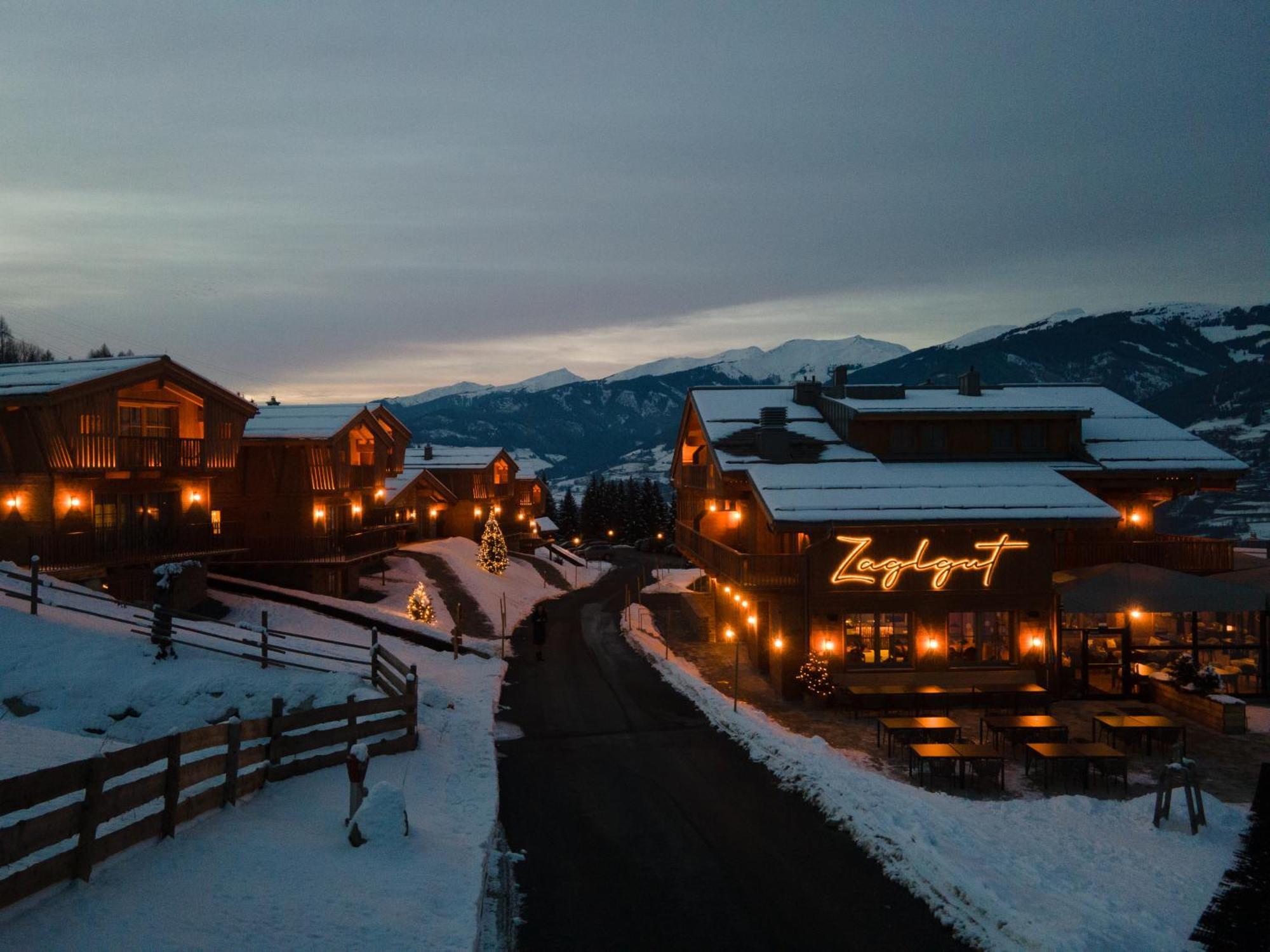 Chalet Village Zaglgut Wellness & Views With Summer Card Included คาพรูน ภายนอก รูปภาพ